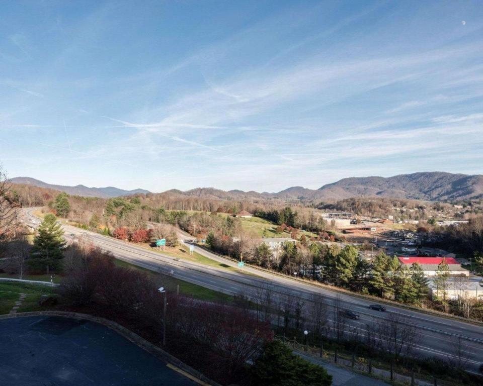 Econo Lodge - Waynesville Exterior photo